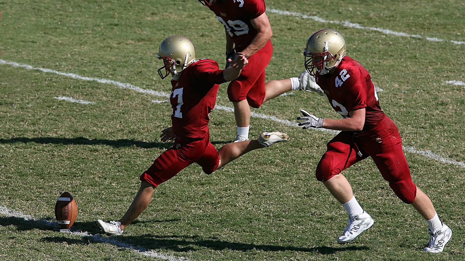 乔·波尔曼强悍的突破能力,为袋鼠队在攻防两端提供支持,乔什·鲍曼