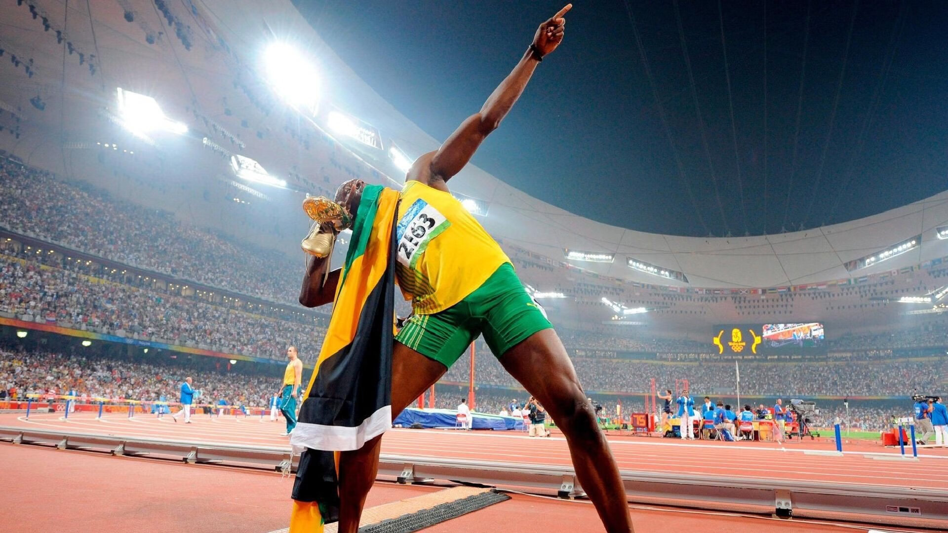 德甲激情迸发:攻势凌厉,防守坚不可摧,德甲名场面